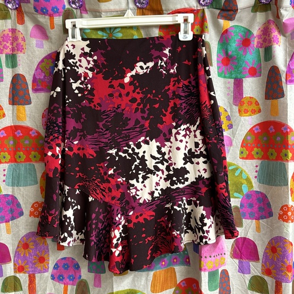 George Stretch Skirt. Medium - Picture 3 of 7